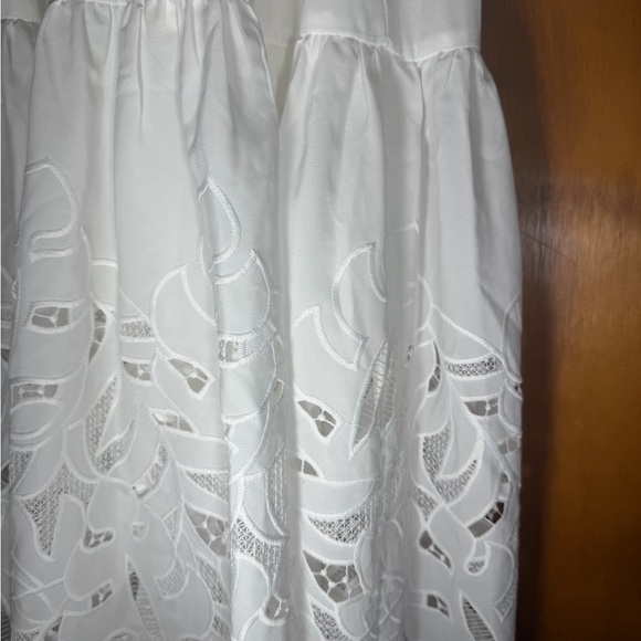 NWT Alex Marie Angelica Dress| Size 6 White Halter Maxi Dress - Picture 4 of 4